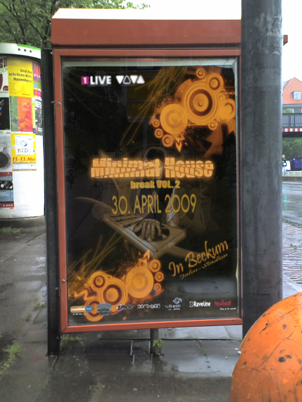 http://www.photoshop-cafe.de/werke_galerie/PartyBushalte1bdb35cdjpg.jpg