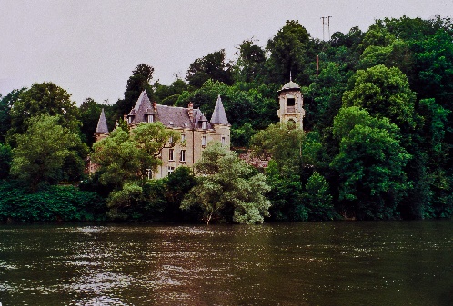 https://www.photoshop-cafe.de/bildupload/pics/mw/thumb/1280738690_Frankreich_Hausboot_0003_01_PSC.jpg