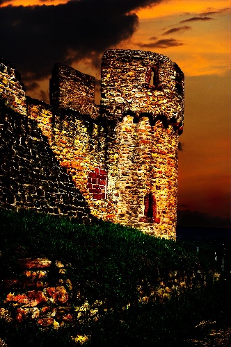 https://www.photoshop-cafe.de/bildupload/pics/mw/thumb/1296505733_Nugget-Castle_PSC_1.jpg