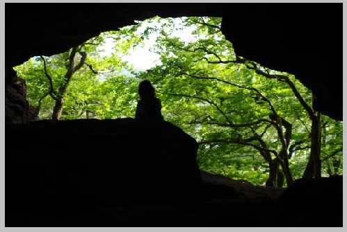 https://www.photoshop-cafe.de/bildupload/pics/mw/thumb/1310759038_Drachenfels_Durchblickkammer.jpg